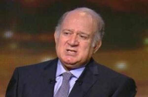 ستنكر طارق حجي، الكاتب والباحث السياسي، تجاهل الإعلام الرسمي في مصر لما يحدث لأقباط منطقة العامرية بالإسكندرية. وقال حجي، عبر حسابه على "الفيسبوك"، اليوم: "إعلام العار الخاضع للبترودولار لا يتطرق لجريمة الاضطهاد الجارية الآن فى العامرية (الإسكندرية) ". تجدر الإشارة، أنه منذ ثلاثة أيام، تجمعت أعداد غفيرة من أعراب قرية العلا، بحي بالعامرية غرب الإسكندرية، أمام كنيسة العذراء ومارجرجس الكائنة بالقرية، وقطعوا الطريق المؤدي إليها، كما قام بعضهم بإلقاء الحجارة على الكنيسة، وعلى منازل الأقباط بالقرية؛ في محاولة لتكسيرها. والجدير بالذكر أن هذه الاعتداءات تأتي بعد أن قامت قوات الأمن، منذ أيام، بمحاولة تمكين شخص قبطي يُدعى "حمدي مكانوتي" من أرض زراعية ملكه، كان قد تم الاستيلاء عليها من قِبل أعراب القرية، وقد وقعت اشتباكات بين قوات الأمن ومغتصبي الأرض، الذين تجمعوا بالمئات داخلها، وقاموا بقذف أفراد الأمن بالحجارة؛ مما دعا القوات أن تتعامل معهم بالقنايل المسيلة للدموع وبالخرطوش.